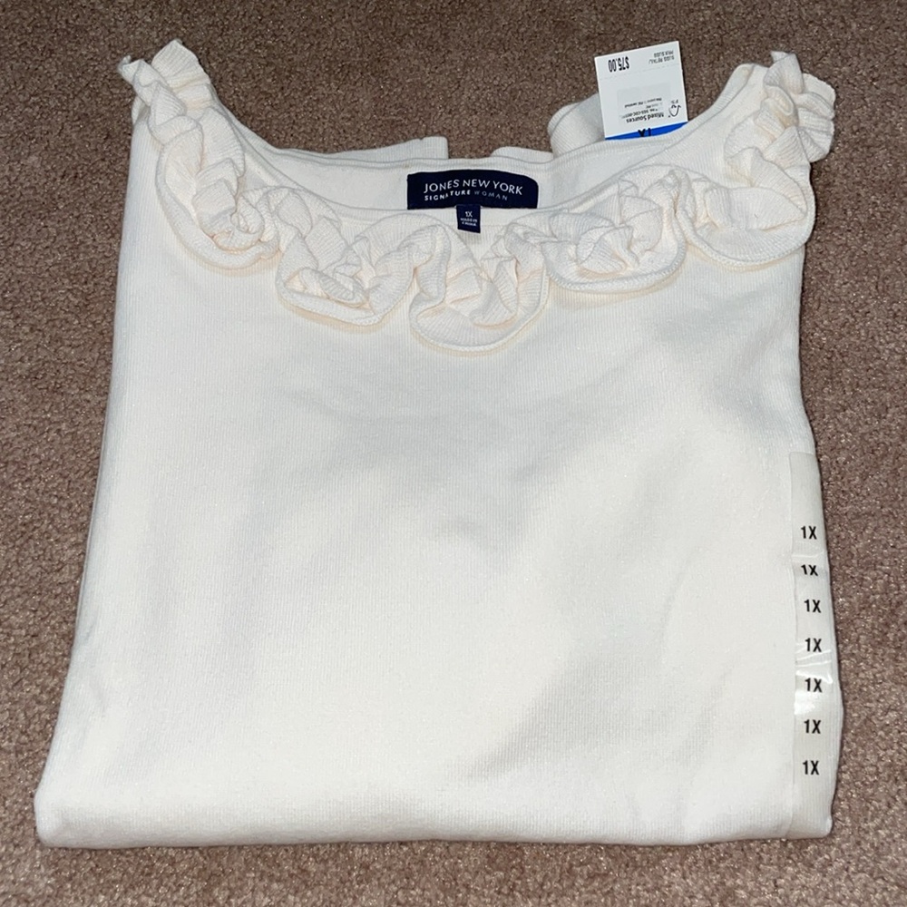 NWT Jones New York “Signature Woman” Off White Ruffle Trim Sweater